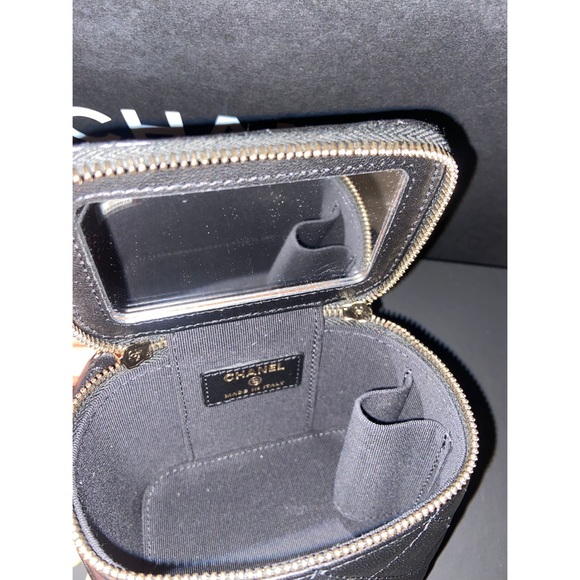Chanel Small Vanity Case - Picture 4 of 7
